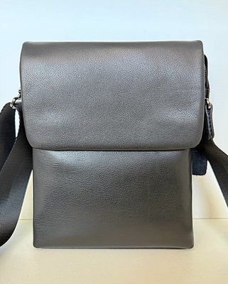Мужская кожаная сумка через плечо, чёрная, компактная (18&times;23&times;5 см) 12111-11 фото